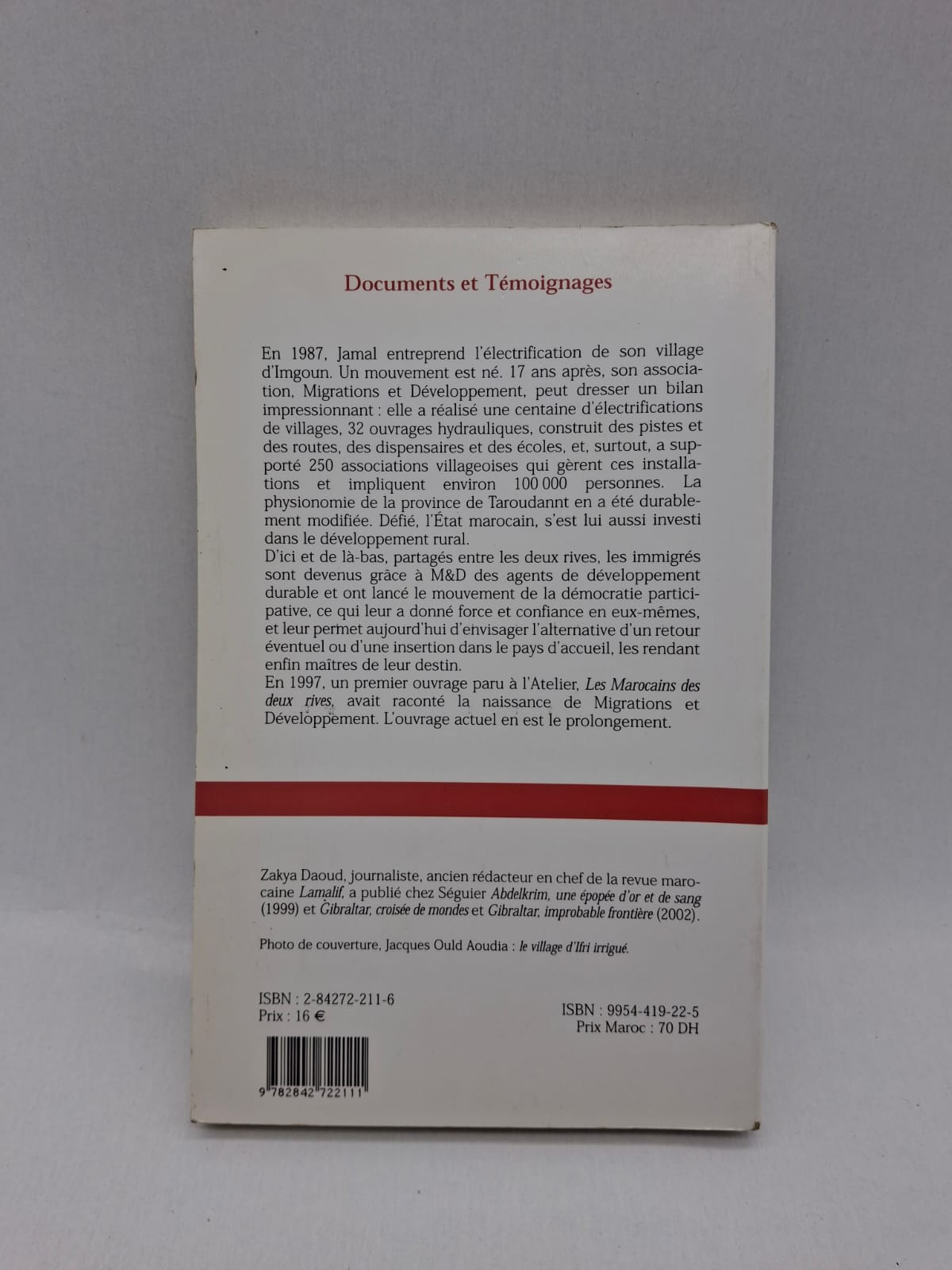 Marocains de l’autre rive Ce livre traite de l’immigration marocaine et du rôle des Marocains vivant à l’étranger. Il met en lumière leur contribution au développement économique et social du Maroc. L’auteure analyse les liens entre diaspora et pays d’origine. L’ouvrage valorise le rôle des immigrés comme acteurs du développement durable.