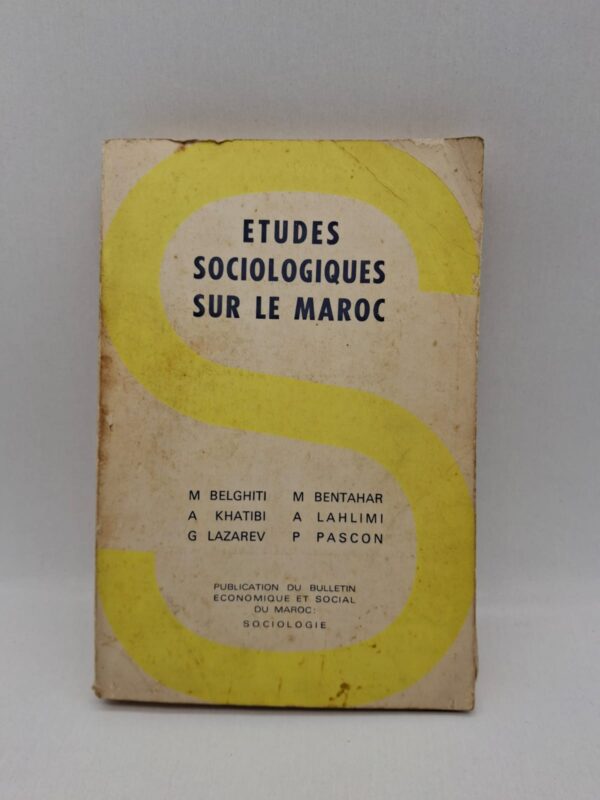 Cet ouvrage regroupe plusieurs études sociologiques consacrées à la société marocaine. Il analyse différents aspects économiques, sociaux et culturels du Maroc. Les auteurs adoptent une approche scientifique pour comprendre les transformations du pays. Le livre constitue une contribution importante à la recherche sociologique sur le Maroc contemporain.