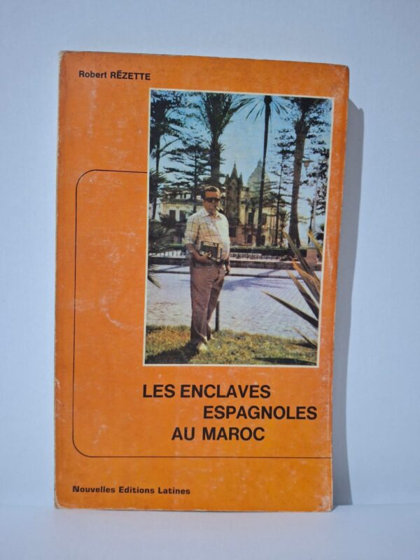 Ce livre analyse la présence des enclaves espagnoles au Maroc, comme Ceuta et Melilla. Il aborde leur histoire, leur statut politique et les tensions liées à leur existence. L’auteur étudie les relations entre l’Espagne et le Maroc autour de ces territoires. L’ouvrage propose une réflexion géopolitique sur un héritage du passé colonial.