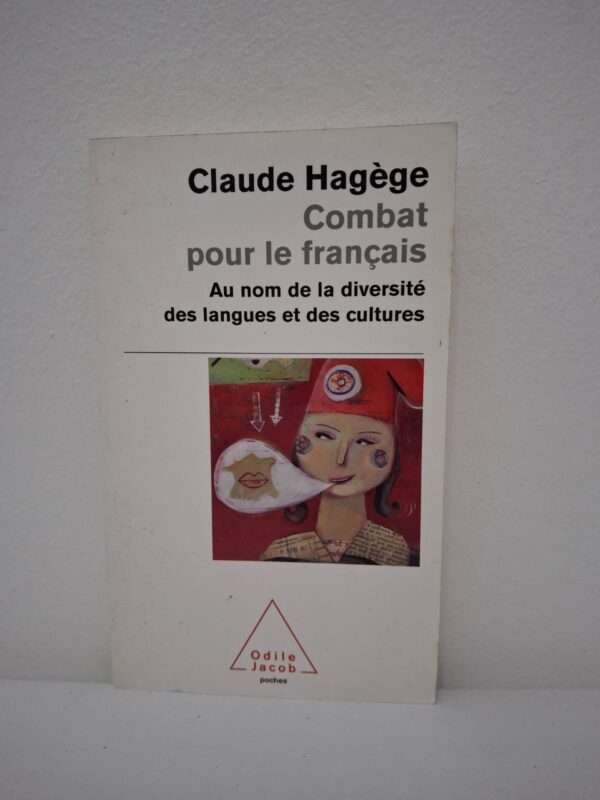 Dans ce plaidoyer passionné, le célèbre linguiste Claude Hagège s'érige contre l'hégémonie de l'anglais (le "globish") qui menace la richesse linguistique mondiale. Il défend la langue française non par nationalisme, mais comme un rempart nécessaire pour préserver la diversité culturelle et la pluralité de la pensée. L'auteur analyse les enjeux politiques et cognitifs liés à l'usage des langues et appelle à une résistance active pour maintenir le français comme une langue de culture, de science et de diplomatie