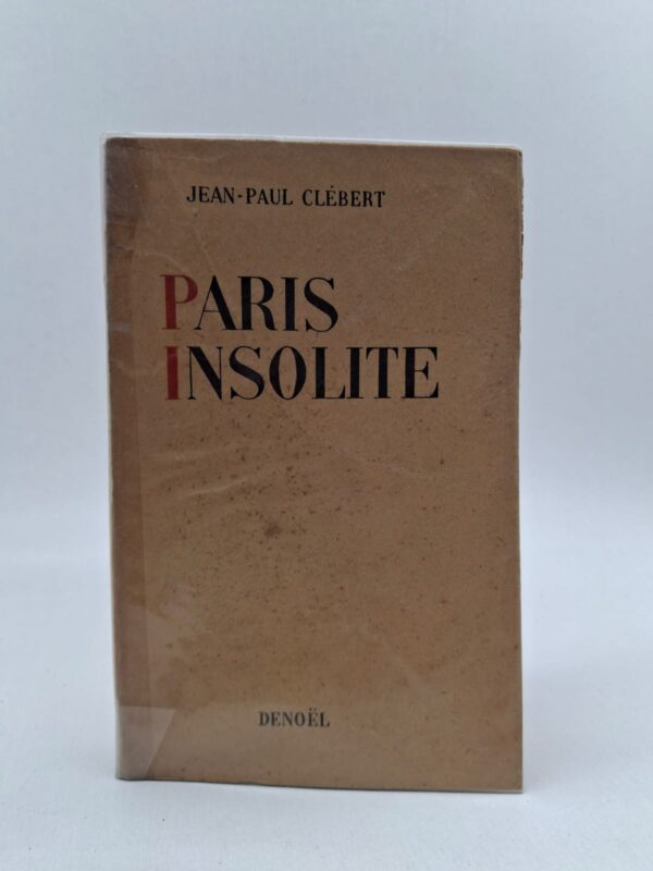 Jean-Paul Clébert raconte son errance de sans-abri dans la capitale française durant l'après-guerre, vivant au jour le jour de petites combines et de rencontres fortuites. Il explore avec une précision quasi topographique les terrains vagues, les squats, les marchés et les ruelles sombres où survit toute une faune de marginaux. Ce récit brutal et poétique délaisse les monuments célèbres pour mettre en lumière "l'envers du décor" et la misère humaine avec une liberté de ton absolue. À travers cette déambulation sauvage, l'auteur dresse le portrait d'un Paris souterrain, mystérieux et profondément vivant, aujourd'hui totalement métamorphosé par l'urbanisme moderne.