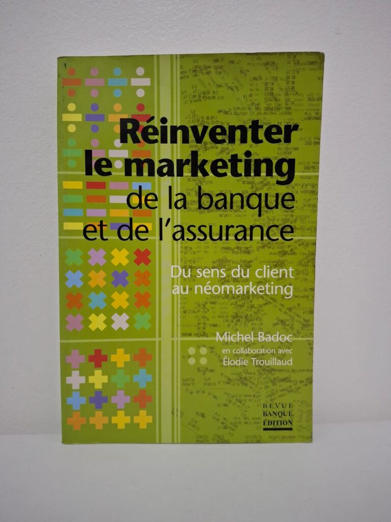 L'auteur explore le passage du marketing traditionnel vers le "néomarketing", une approche qui privilégie l'expérience émotionnelle et le sens donné à la relation client. Le livre détaille comment les banques et les assurances doivent intégrer les outils digitaux et le big data tout en préservant une proximité humaine indispensable à la confiance. Il propose des méthodes concrètes pour adapter l'offre aux comportements complexes des clients modernes, de plus en plus informés et volatiles. À travers une analyse rigoureuse, Michel Badoc offre les clés pour transformer des structures souvent rigides en organisations agiles, capables de créer de la valeur durable dans un environnement ultra-concurrentiel