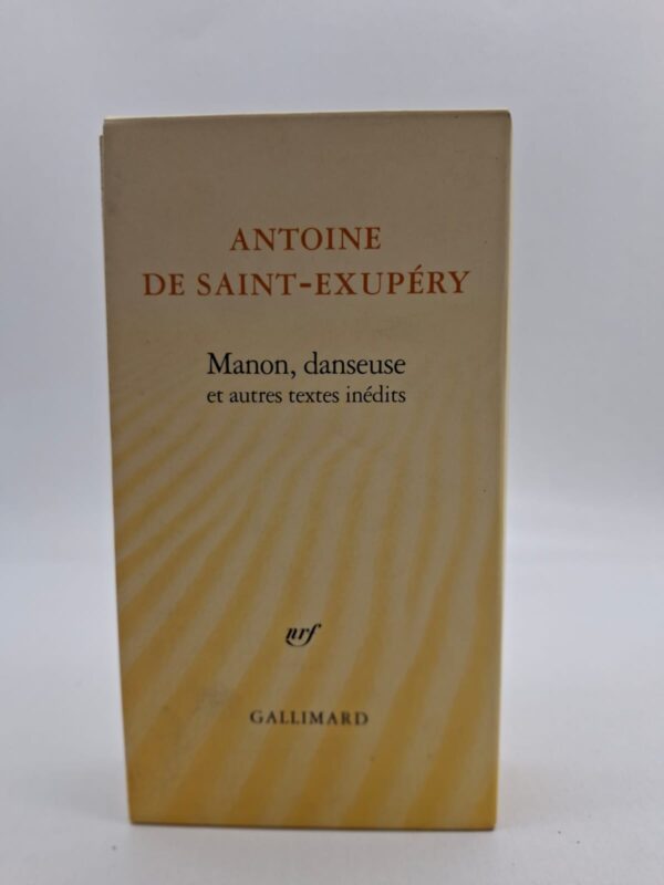 La nouvelle principale suit Manon, une femme dont la vie oscille entre désillusion amoureuse et recherche de liberté. Les textes révèlent une facette méconnue de l'auteur, plus sensuelle et urbaine que ses récits d'aviation habituels. On y découvre déjà les thèmes de la solitude, du sens de la vie et de la fragilité des rapports humains. L'ouvrage permet de comprendre l'évolution stylistique de Saint-Exupéry, de ses essais de jeunesse à sa maturité d'écrivain.