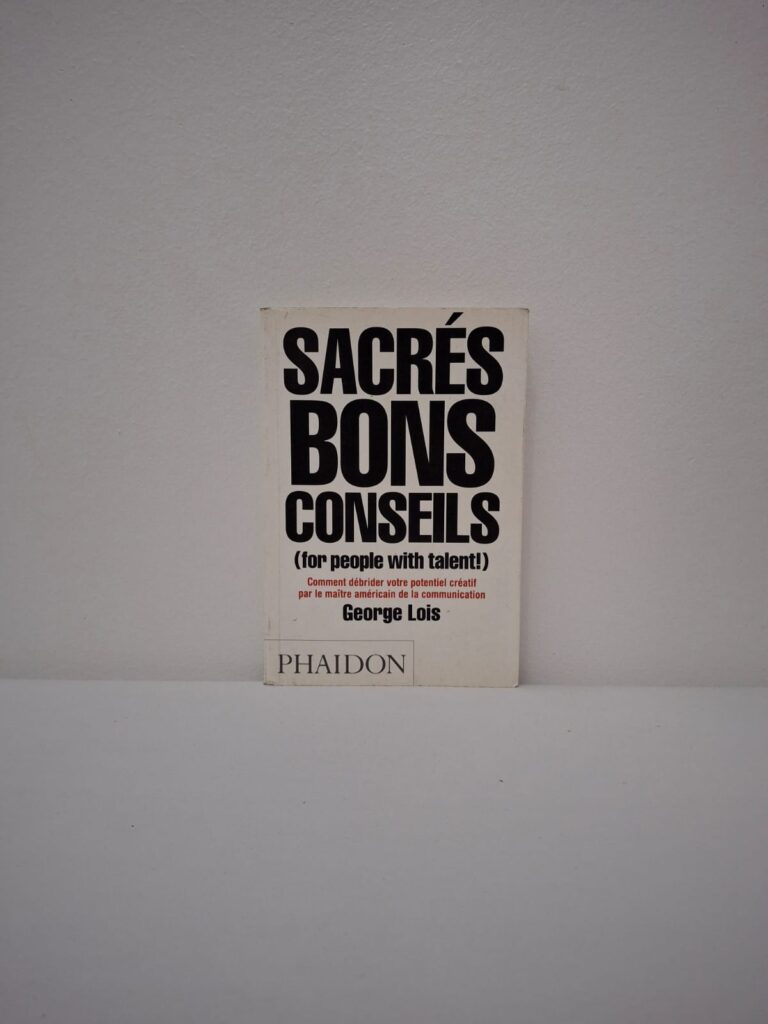 À travers une série de conseils brefs et souvent provocateurs, George Lois partage les secrets de sa réussite dans le monde de la publicité et de la communication. L'auteur encourage le lecteur à rejeter la médiocrité, à avoir l'audace de prendre des risques et à défendre ses idées avec une conviction inébranlable. Il illustre ses propos par des exemples concrets tirés de sa propre carrière, comme ses couvertures iconiques pour le magazine Esquire. C'est un véritable manuel de survie et d'inspiration pour quiconque souhaite marquer son temps par une créativité originale et sans compromis.
