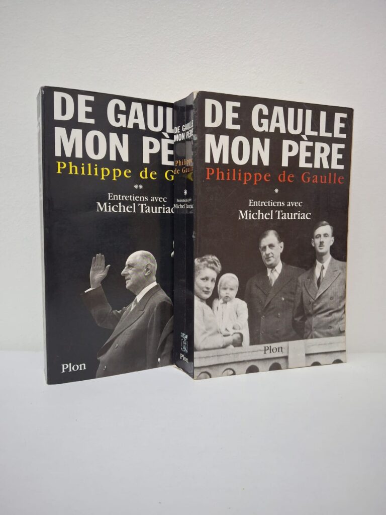 Philippe de Gaulle livre des souvenirs personnels pour offrir un portrait fidèle et humain de son père, loin des mythes et des critiques. L'ouvrage explore les coulisses des grands événements du XXe siècle, des combats de la France Libre jusqu'aux crises de la présidence à l'Élysée. Ces entretiens révèlent la vie privée de la famille de Gaulle, détaillant le caractère, les doutes et les convictions profondes de l'homme d'État. À travers deux tomes, l'auteur s'attache à rétablir certaines vérités historiques et à transmettre l'héritage moral et politique de son père