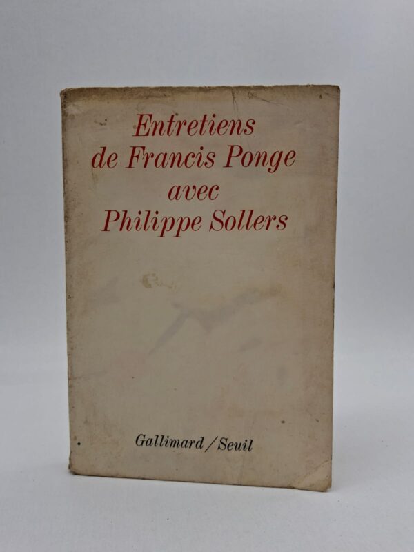 À travers ces dialogues, Francis Ponge explicite sa démarche poétique unique, centrée sur « le parti pris des choses » et la matérialité du langage. Philippe Sollers, alors figure de proue de l'avant-garde, interroge le poète sur son rapport à l'écriture, à l'objet et à la révolution littéraire. L'ouvrage offre une analyse profonde du processus de création et de la fonction politique et sociale du mot. C'est un document essentiel pour comprendre l'évolution de la modernité littéraire et la pensée de l'un des plus grands stylistes de la langue française.