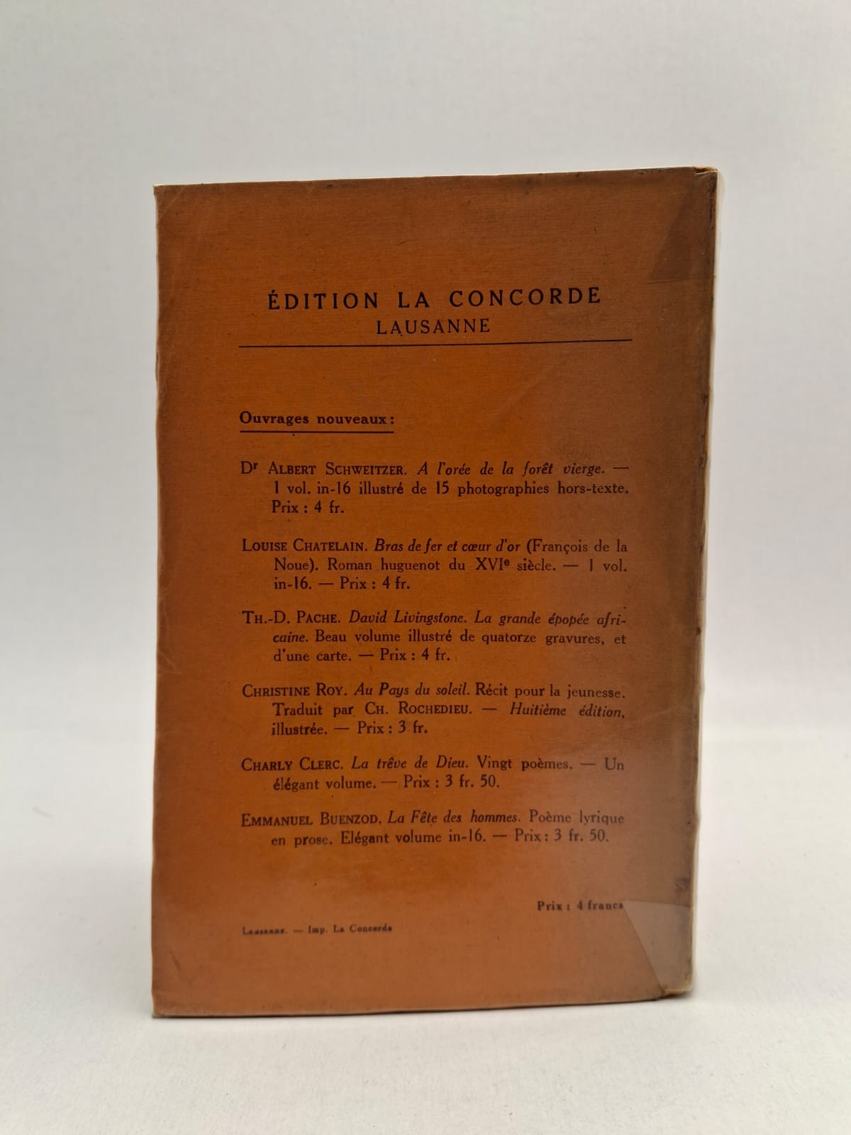 Contes Tessinois (Racconti puerili) Francesco Chiesa Les histoires décrivent le quotidien des habitants du Tessin avec simplicité et poésie. Francesco Chiesa met en valeur les paysages, les coutumes et les émotions humaines. Les récits montrent souvent l’enfance, la famille et la nature. L’œuvre transmet une vision sensible et authentique de la culture tessinoise.