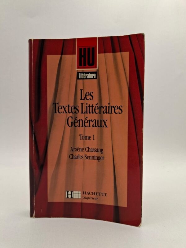 Cet ouvrage pédagogique, publié par Hachette Supérieur, propose une sélection rigoureuse de textes majeurs de la littérature. Le premier tome se concentre sur l'établissement des fondements critiques nécessaires aux étudiants en lettres. Les auteurs y offrent des analyses détaillées pour aider à comprendre les structures et les thématiques des œuvres classiques. Il sert d'outil de référence pour la préparation des examens et concours grâce à son approche méthodologique structurée.
