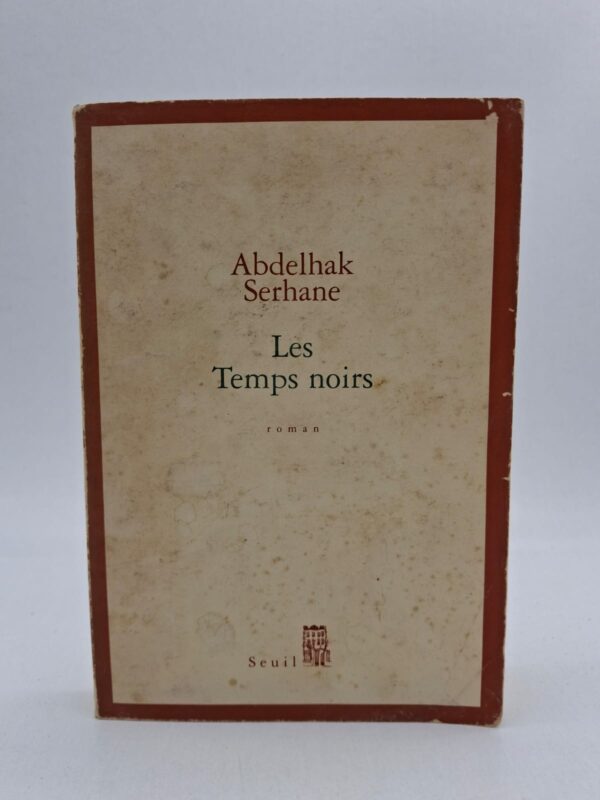 Le récit plonge le lecteur dans une atmosphère oppressante où se mêlent enjeux politiques et drames personnels. L'auteur y dénonce les injustices et les violences qui marquent les périodes de transition et d'incertitude sociale. À travers une plume sans concession, Serhane donne voix aux victimes oubliées des mécanismes de pouvoir. Publié aux éditions du Seuil, cet ouvrage constitue une méditation puissante sur la mémoire et la résilience face à l'adversité.