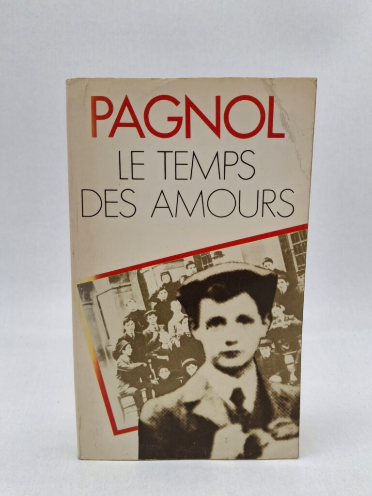 Marcel entre au lycée de Marseille où il découvre de nouvelles amitiés, les premières rivalités scolaires et surtout l'éveil des sentiments amoureux. Entre les études sérieuses et les vacances toujours attendues dans les collines de Provence, le jeune narrateur grandit et affine son regard sur le monde. Le récit mêle avec tendresse les anecdotes lycéennes aux portraits savoureux de ses professeurs et de ses camarades de classe. C'est le passage définitif de l'enfance à l'adolescence, porté par l'humour et la poésie caractéristiques de l'auteur.