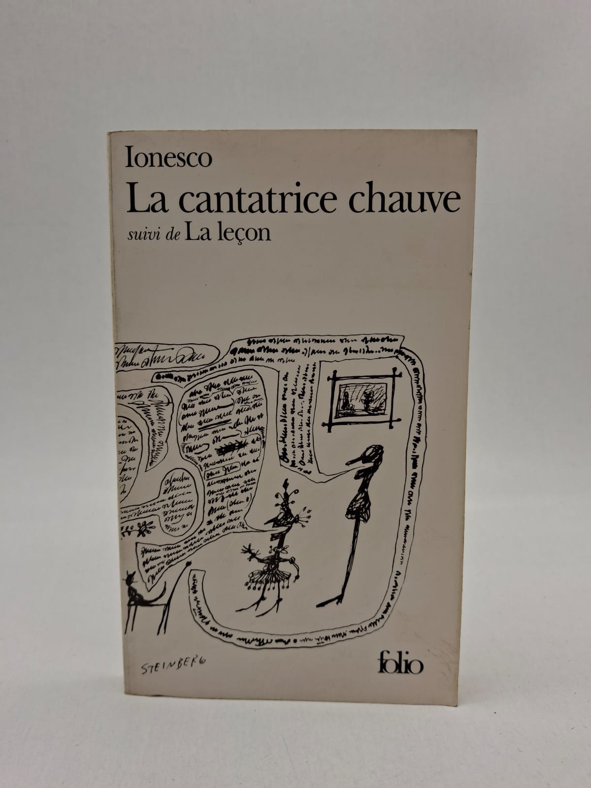 La cantatrice chauve suivi de La leçon Eugène Ionesco La cantatrice chauve met en scène des personnages qui échangent des dialogues absurdes et dénués de sens. À travers cette pièce, Ionesco montre l’échec de la communication et la monotonie de la vie quotidienne. Dans La leçon, un professeur exerce un pouvoir oppressant sur son élève jusqu’à une fin tragique.