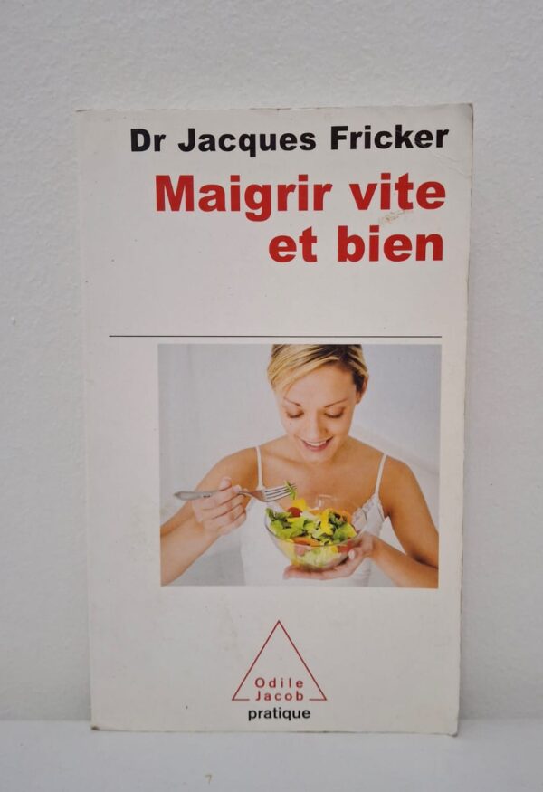 Le Dr Jacques Fricker propose une méthode flexible basée sur trois rythmes différents — TGV, Confort ou Plaisir — permettant à chacun d'adapter son régime selon ses objectifs et son mode de vie. Contrairement aux régimes restrictifs classiques, ce livre met l'accent sur l'équilibre nutritionnel et la gestion des émotions pour éviter l'effet yoyo. Il fournit des conseils concrets sur le choix des aliments, des idées de menus et des astuces pour maintenir sa motivation sur le long terme. L'approche scientifique simplifiée aide le lecteur à comprendre son métabolisme pour stabiliser son poids durablement tout en préservant son capital vitalité.