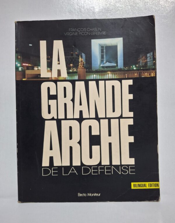 Le livre raconte la construction de la Grande Arche dans le quartier de La Défense. Les auteurs expliquent les choix architecturaux et techniques du projet. L’ouvrage montre le rôle symbolique du monument dans l’architecture moderne française. Il met en valeur le lien entre urbanisme, modernité et grands espaces publics.