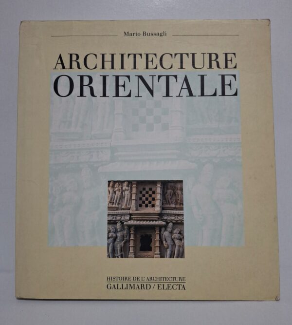L’ouvrage explique les caractéristiques de l’architecture orientale à travers les temples, palais et monuments anciens. Il décrit les techniques artistiques, les décorations et les influences culturelles de plusieurs civilisations asiatiques. Ce livre permet de découvrir la richesse et la diversité de l’architecture orientale à travers l’histoire.
