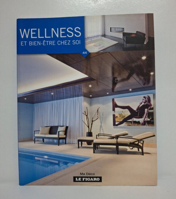 Le livre explore des aménagements intérieurs conçus pour favoriser la relaxation et le bien-être. Il présente des espaces modernes comme piscines, salles de détente et coins spa à domicile. Les photographies mettent en valeur une décoration élégante, apaisante et contemporaine. Cet ouvrage inspire les amateurs de confort, de décoration intérieure et d’art de vivre moderne.