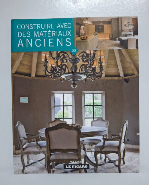 Ce magazine explore l’art de construire et décorer avec des matériaux anciens pour créer des espaces raffinés et intemporels.