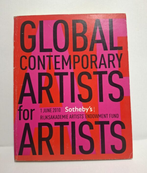 L’ouvrage rassemble des œuvres d’art contemporain exposées lors d’un événement organisé par Sotheby’s. Il met en valeur différents styles, techniques et mouvements artistiques modernes. Le livre présente des artistes du monde entier et leurs créations innovantes. Cet ouvrage montre l’importance de l’art contemporain dans la culture artistique actuelle.