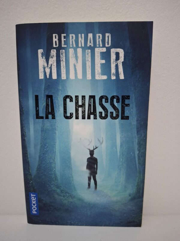 La Chasse est un thriller policier intense qui plonge le lecteur dans une enquête mystérieuse et angoissante.