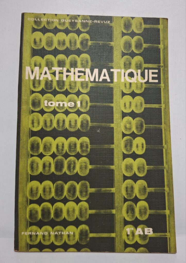 Mathématique (Tome 1) est un manuel éducatif conçu pour apprendre et comprendre les bases des mathématiques.