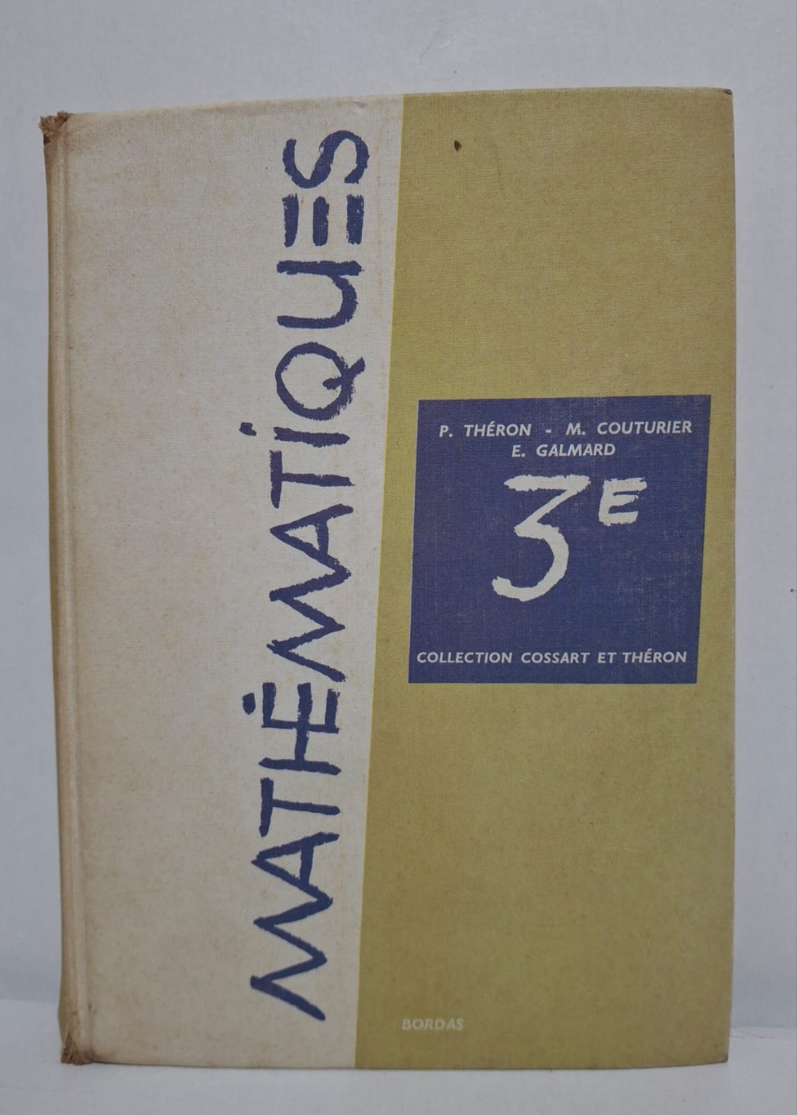 Mathématiques 3e P. Théron, M. Couturier et E. Galmard Mathématiques 3e est un manuel pédagogique conçu pour faciliter l’apprentissage des mathématiques au collège.