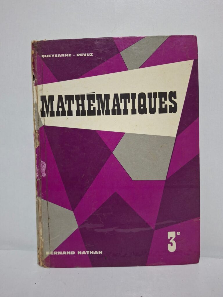 Mathématiques 3e est un manuel pédagogique conçu pour apprendre les bases essentielles des mathématiques au collège.