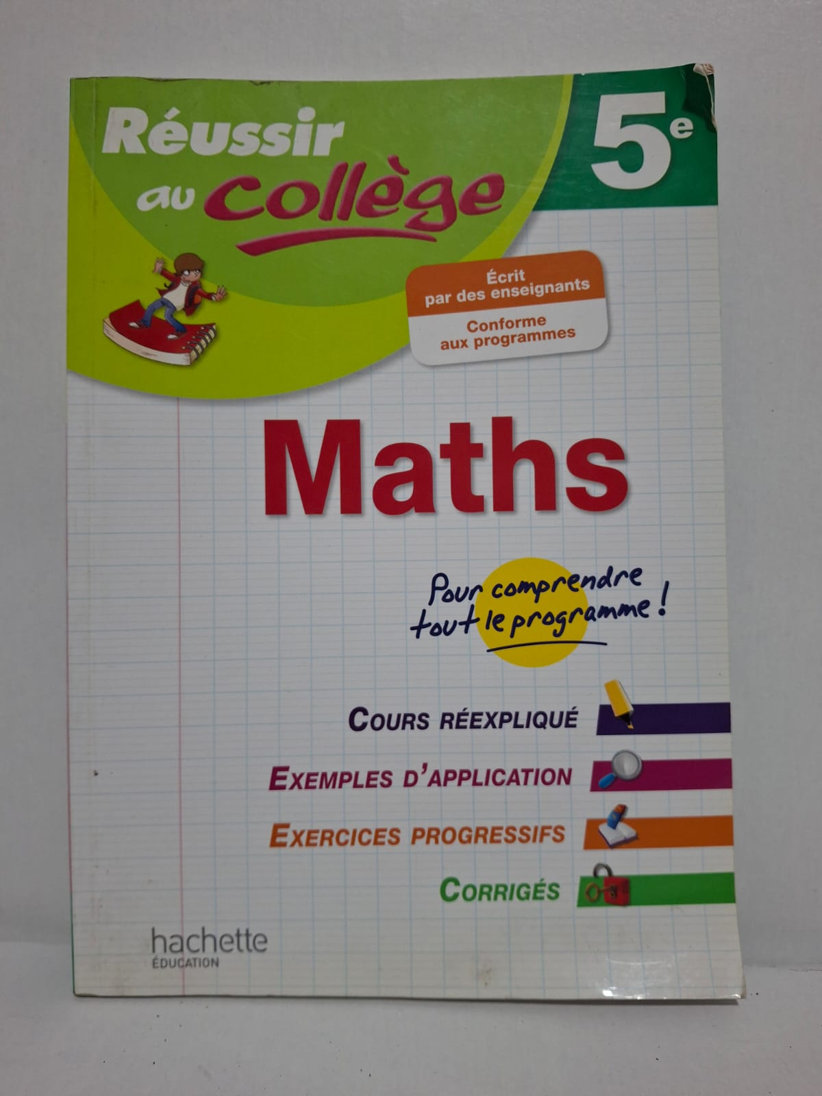Réussir au collège – Maths 5e Réussir au collège – Maths 5e est un guide pédagogique conçu pour aider les élèves à progresser en mathématiques.
