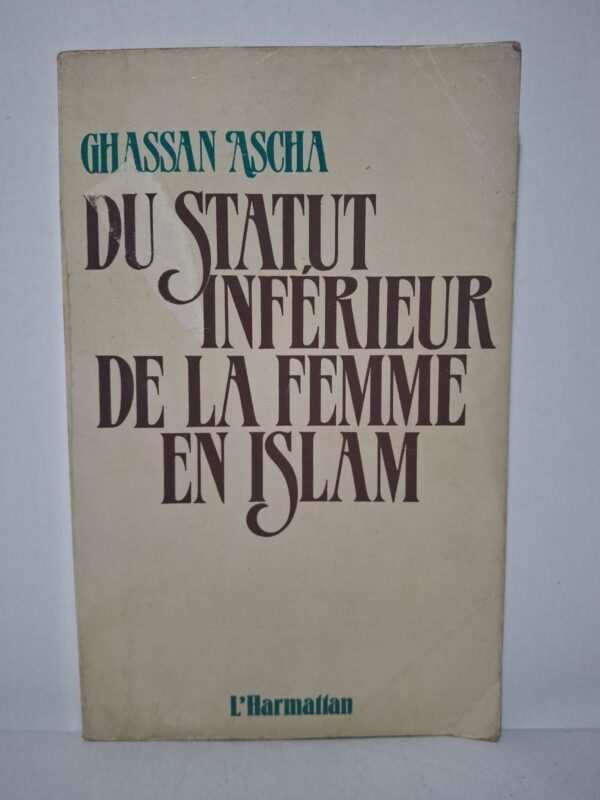 Dans cet ouvrage, Ghassan Ascha étudie les origines du statut inférieur attribué à la femme en islam. Il examine les textes religieux, les traditions et les pratiques sociales. L’auteur critique les interprétations qui limitent les droits et la liberté des femmes. Le livre invite à une réflexion sur l’égalité et l’évolution de la condition féminine dans le monde musulman.