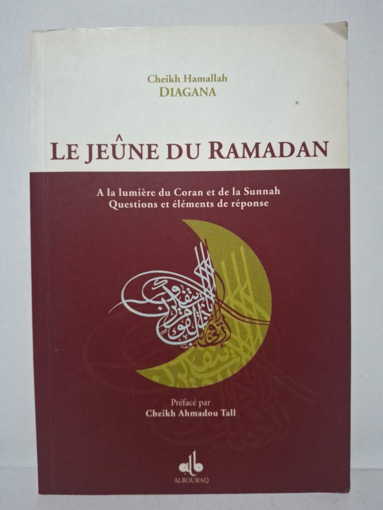 L’auteur explique les principes du jeûne à la lumière du Coran et de la Sunnah. Il répond aux questions fréquentes sur les obligations et les conditions du Ramadan. L’ouvrage met en évidence les dimensions spirituelles et éducatives du jeûne. Il sert de guide pratique pour les musulmans souhaitant bien observer cette adoration.