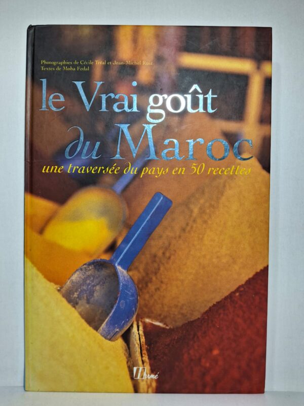 Le livre présente 50 recettes traditionnelles issues des différentes régions du Maroc. Il met en valeur les saveurs, les épices et les produits caractéristiques de la cuisine marocaine. Les textes et les photographies illustrent les traditions culinaires et culturelles du pays. Cet ouvrage permet de découvrir le patrimoine gastronomique marocain à travers des recettes authentiques et conviviales.