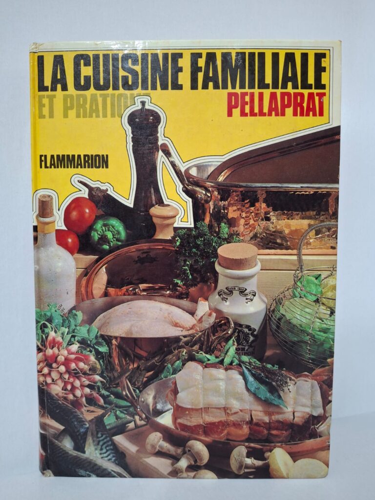 Le livre rassemble de nombreuses recettes adaptées aux repas de famille et aux occasions courantes. Il présente les techniques de base de la cuisine ainsi que des conseils pour réussir différents plats. Les recettes mettent en valeur des ingrédients simples et accessibles tout en respectant les traditions culinaires.