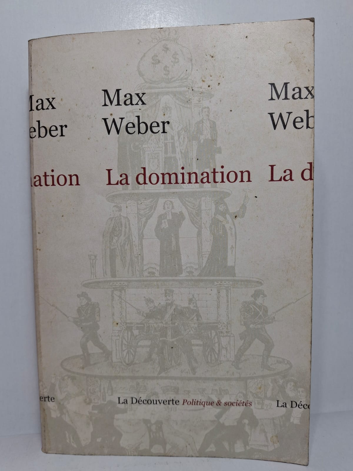 La domination Max Weber Max Weber étudie les mécanismes de la domination et les raisons pour lesquelles les individus obéissent à une autorité. Il distingue trois types de domination : traditionnelle, charismatique et légale-rationnelle. L’auteur montre comment les institutions politiques, administratives et sociales exercent leur pouvoir. Ce livre constitue une référence majeure pour comprendre l’organisation du pouvoir dans les sociétés modernes.