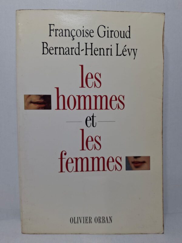 Dans cet ouvrage, Françoise Giroud et Bernard-Henri Lévy confrontent leurs points de vue sur les relations entre les hommes et les femmes. Ils abordent les questions de l'égalité, des différences, du pouvoir et des évolutions sociales contemporaines. Le dialogue met en lumière les débats liés à la condition féminine et aux rapports entre les sexes.