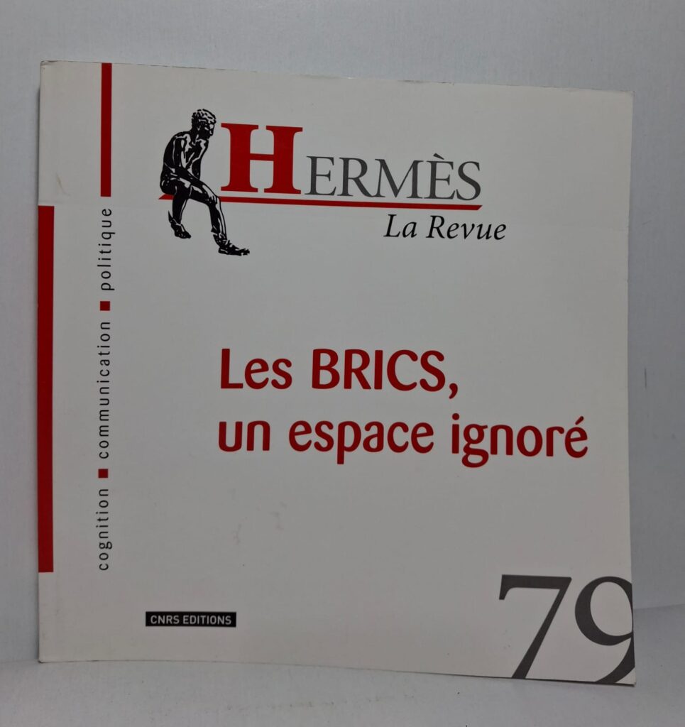 L’ouvrage étudie les transformations économiques, politiques et culturelles portées par les pays des BRICS (Brésil, Russie, Inde, Chine et Afrique du Sud). Les auteurs montrent comment ces puissances émergentes redessinent les équilibres mondiaux. Ils examinent les coopérations, les rivalités et les défis auxquels ces États sont confrontés. Cette revue offre une réflexion approfondie sur la place des BRICS dans la mondialisation et la gouvernance internationale.