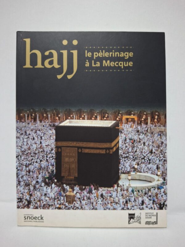 Cet ouvrage présente le Hajj, le grand pèlerinage musulman à La Mecque. Il explique les rites, l’histoire et la signification spirituelle de cet événement religieux. Le livre montre également la diversité des pèlerins venus du monde entier. Les photographies et les témoignages illustrent l’importance du Hajj dans la foi musulmane.