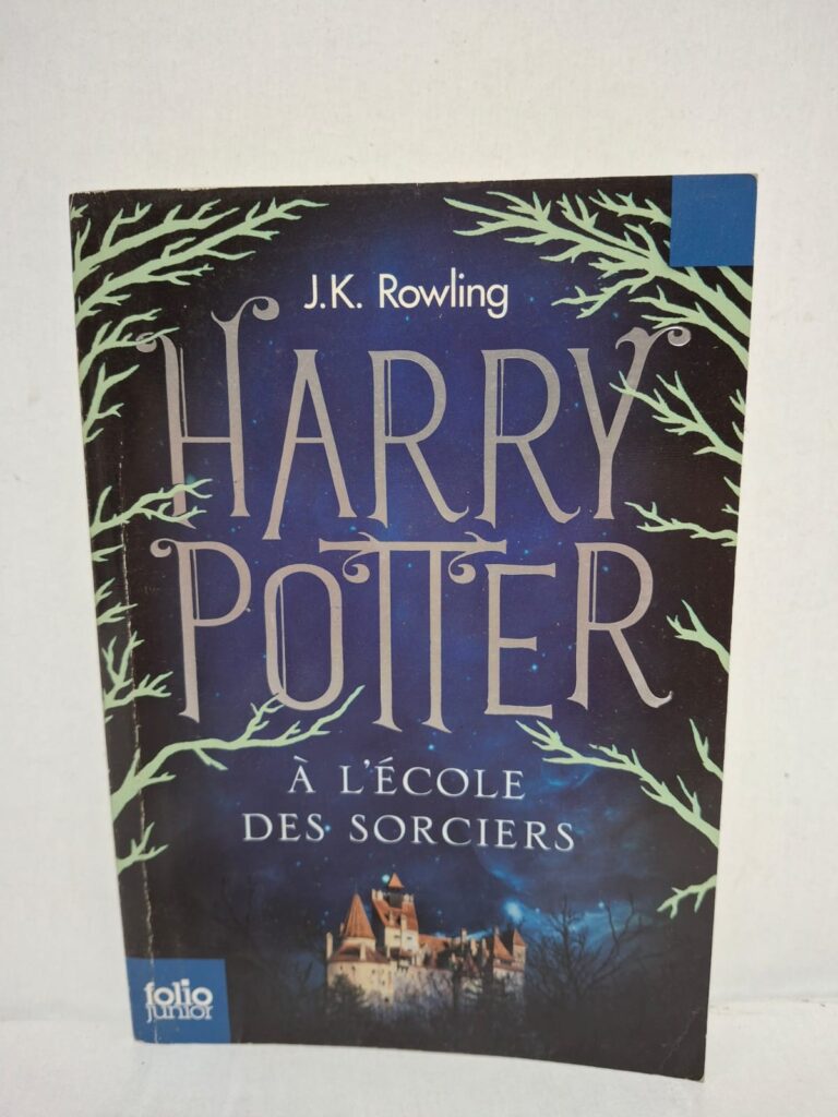 Harry Potter à l'école des sorciers - J.K. Rowling