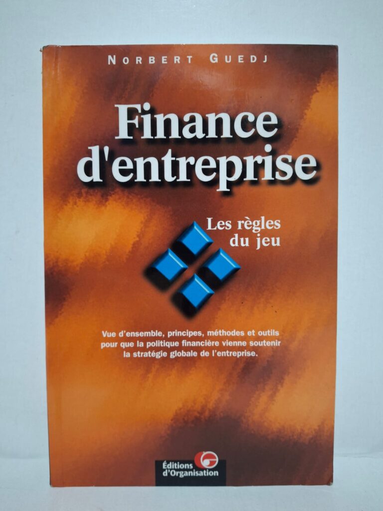 Ce livre présente une vue d’ensemble de la finance d’entreprise, de ses principes et de ses mécanismes essentiels. Il explique les méthodes et outils permettant d’analyser la situation financière d’une organisation. L’auteur montre comment les décisions financières soutiennent la stratégie et le développement de l’entreprise. L’ouvrage s’adresse aux étudiants, gestionnaires et professionnels souhaitant maîtriser les règles fondamentales de la finance.