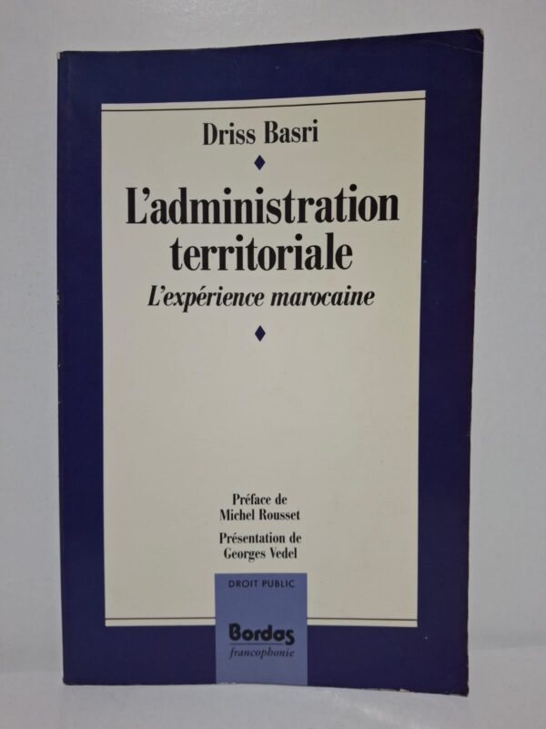 L’auteur analyse les fondements juridiques et institutionnels de l’administration territoriale marocaine. Il étudie le rôle des autorités locales et des représentants de l’État dans la gestion des collectivités territoriales. L’ouvrage examine les mécanismes de décentralisation, de déconcentration et de gouvernance territoriale au Maroc. Cette étude constitue une contribution importante à la compréhension de l’organisation administrative et du développement territorial marocain.