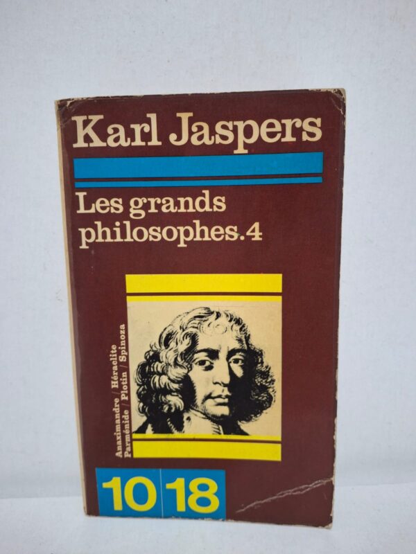 Dans ce quatrième volume des Grands Philosophes, Karl Jaspers étudie les figures majeures de la philosophie, notamment Anaximandre, Héraclite, Parménide, Plotin et Baruch Spinoza. Il met en lumière leurs conceptions du monde, de l'être et de la connaissance. L'auteur montre comment leurs idées ont façonné l'histoire de la pensée occidentale. Ce livre constitue une excellente introduction à l'œuvre de ces philosophes et à leur héritage intellectuel.