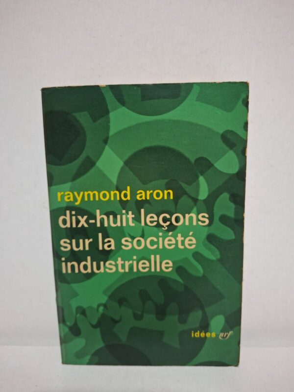 Dans cet ouvrage, Raymond Aron présente dix-huit leçons consacrées à l'étude de la société industrielle et de son évolution. Il compare les systèmes capitalistes et socialistes en s'appuyant sur une analyse historique, économique et sociologique. L'auteur examine les transformations du travail, de la technique, de l'État et des classes sociales. Ce livre est une référence incontournable pour comprendre les fondements de la sociologie des sociétés contemporaines.