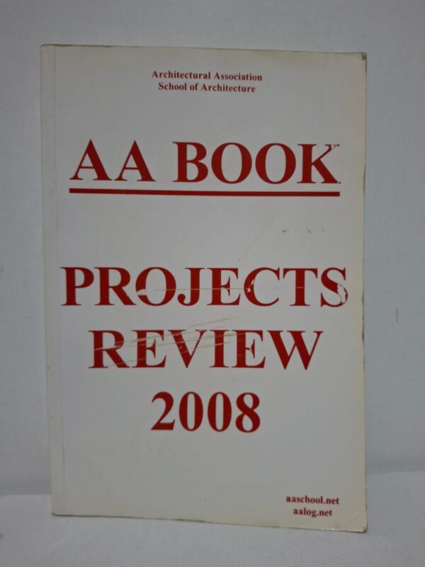 Cet ouvrage rassemble une sélection de projets architecturaux développés par les étudiants de l'Architectural Association School of Architecture durant l'année 2008. Il met en valeur des recherches innovantes, des expérimentations conceptuelles et des approches contemporaines du design architectural. Les projets illustrent la diversité des méthodes de conception et des réflexions sur l'urbanisme, les technologies et l'environnement bâti. Ce livre constitue une référence pour les étudiants, architectes et passionnés d'architecture contemporaine.