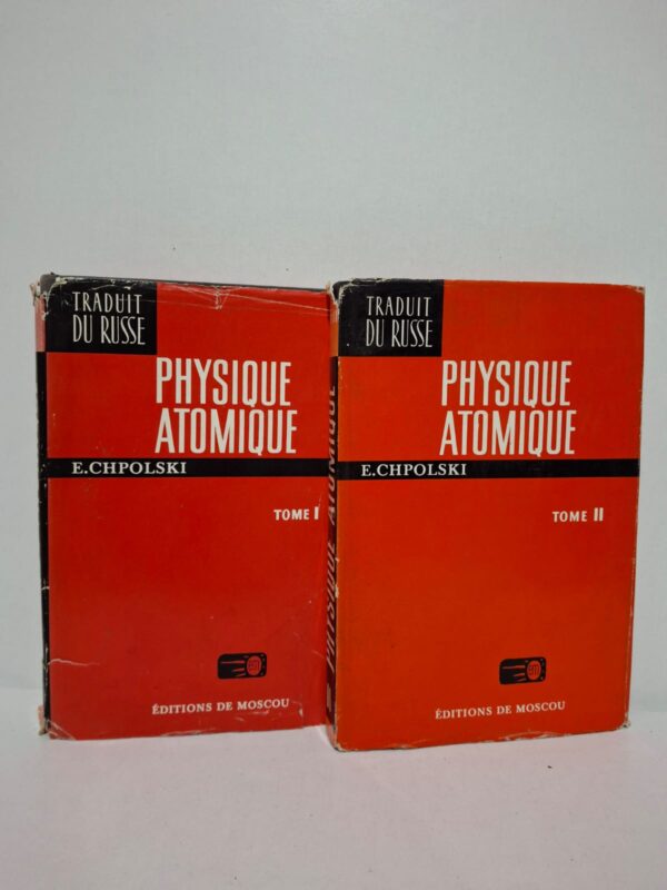 Physique atomique expose les principes fondamentaux de la structure des atomes et des phénomènes qui régissent leurs interactions. Les deux tomes abordent les modèles atomiques, les spectres, les niveaux d'énergie, les interactions entre rayonnement et matière ainsi que les bases de la mécanique quantique. L'auteur adopte une démarche progressive, alliant rigueur théorique et nombreuses illustrations expérimentales. Cet ouvrage constitue une référence pour les étudiants, enseignants, chercheurs et passionnés de physique fondamentale.