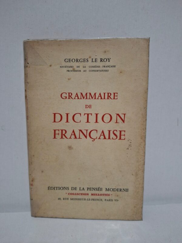 Dans cet ouvrage, Georges Le Roy, sociétaire de la Comédie-Française et professeur au Conservatoire, expose les règles essentielles de la diction française. Il explique la prononciation correcte des sons, l'articulation, l'accentuation et les liaisons afin d'améliorer l'expression orale. Illustré de nombreux exemples, ce livre constitue un guide pratique pour les étudiants, enseignants, comédiens et orateurs. Il demeure une référence classique pour l'apprentissage d'une diction française claire, précise et élégante.