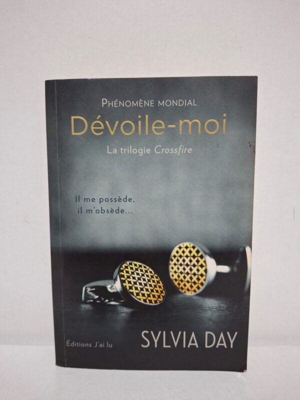 Eva Tramell rencontre Gideon Cross, un homme d'affaires aussi séduisant que mystérieux, avec lequel elle entretient une relation aussi passionnée que tourmentée. Tous deux portent les cicatrices d'un passé difficile qui influence leurs sentiments et leurs comportements. Leur histoire d'amour est marquée par une forte attirance, des secrets et de nombreux défis émotionnels. Ce roman explore les thèmes de l'amour, de la reconstruction de soi et de la confiance.