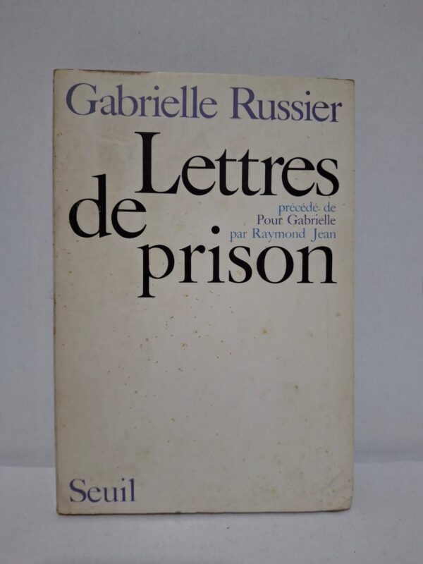 Lettres de prison rassemble les lettres écrites par Gabrielle Russier durant son incarcération. Elle y exprime ses souffrances, ses espoirs et sa réflexion sur la justice, la liberté et l'amour. Préfacé par Raymond Jean, l'ouvrage éclaire l'affaire qui bouleversa l'opinion publique française à la fin des années 1960. Ce témoignage émouvant est devenu un symbole de la lutte pour la dignité, la compréhension et la liberté individuelle.
