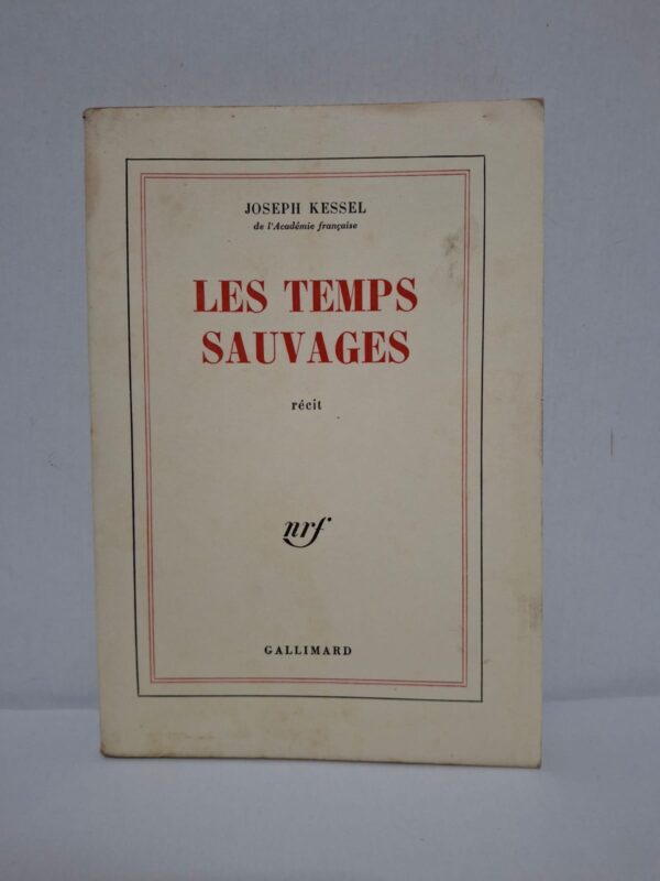 Dans Les Temps sauvages, Joseph Kessel évoque les épreuves et les bouleversements d'une période marquée par les conflits et les tensions du XXᵉ siècle. À travers son expérience et son regard de grand reporter, il met en avant le courage, la solidarité et la résistance des hommes face à l'adversité. Son écriture, à la fois sobre et vivante, offre un témoignage émouvant sur la condition humaine. Cet ouvrage est une réflexion sur la liberté, l'engagement et la force morale.