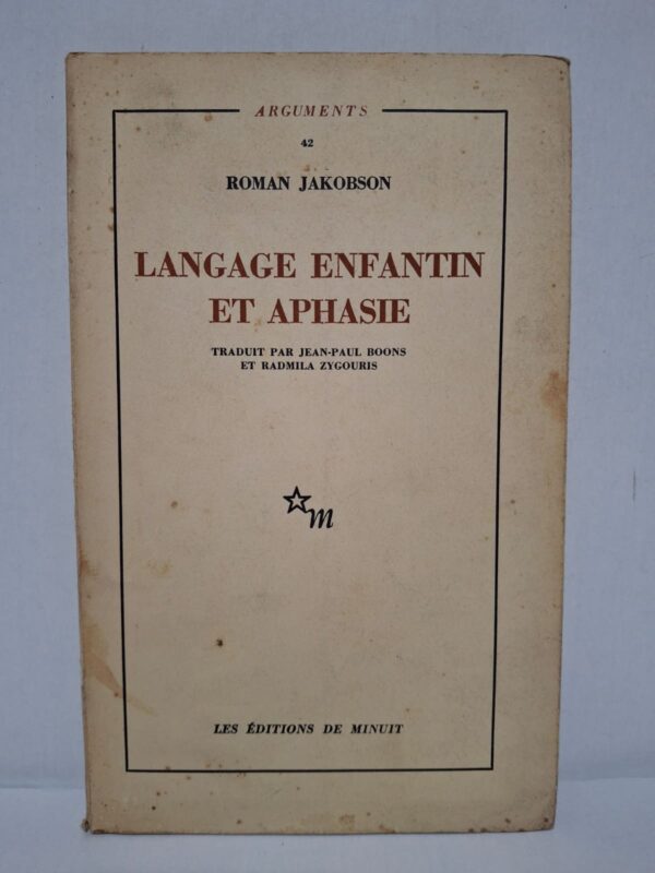 Roman Jakobson étudie les liens entre le développement du langage chez l'enfant et les perturbations observées dans l'aphasie. Il montre que les mécanismes d'acquisition et de perte du langage suivent des principes linguistiques comparables. L'ouvrage s'appuie sur les apports de la linguistique structurale pour expliquer ces phénomènes. Il constitue une référence essentielle pour les étudiants et chercheurs en linguistique, psychologie et sciences du langage.