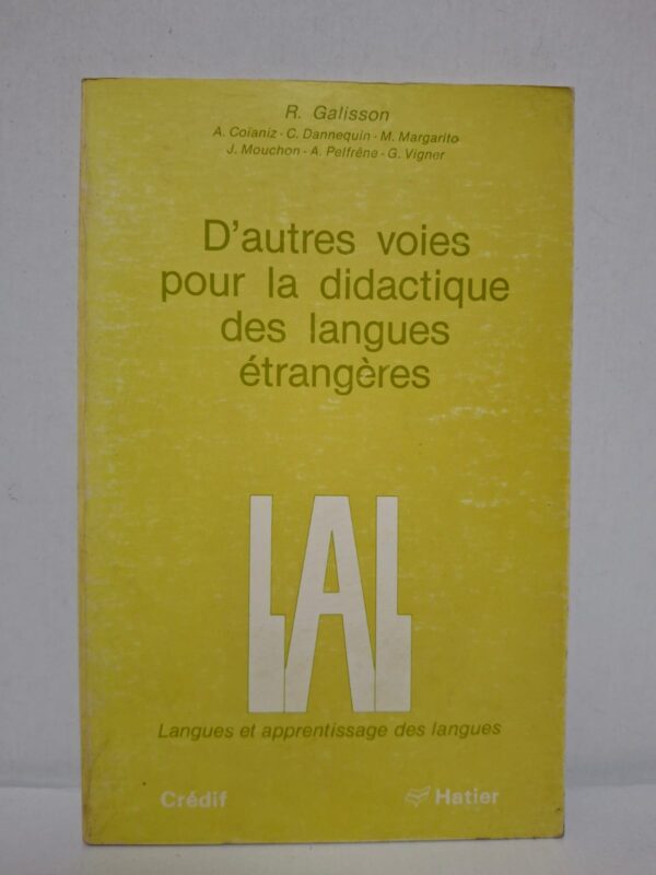 Sous la direction de Robert Galisson, cet ouvrage présente de nouvelles perspectives en didactique des langues étrangères, fondées sur les recherches en linguistique appliquée et en pédagogie. Les auteurs proposent des méthodes favorisant une communication authentique et une participation active des apprenants. Ils abordent également les stratégies d'apprentissage, les supports pédagogiques et les pratiques de classe. Ce livre constitue une référence précieuse pour les enseignants, les formateurs et les étudiants en didactique des langues.