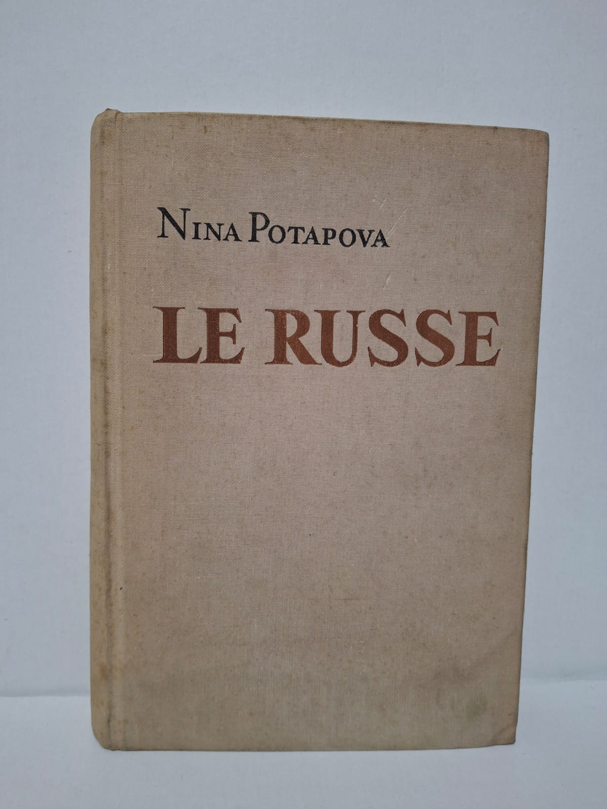 Le Russe - Nina Potapova Le Russe - Nina Potapova