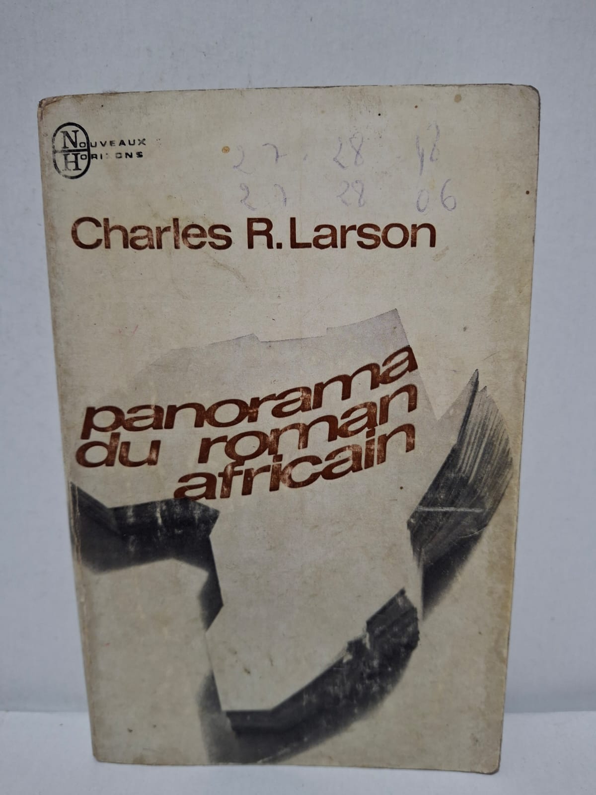 Panorama du roman africain - Charles R. Larson Panorama du roman africain - Charles R. Larson